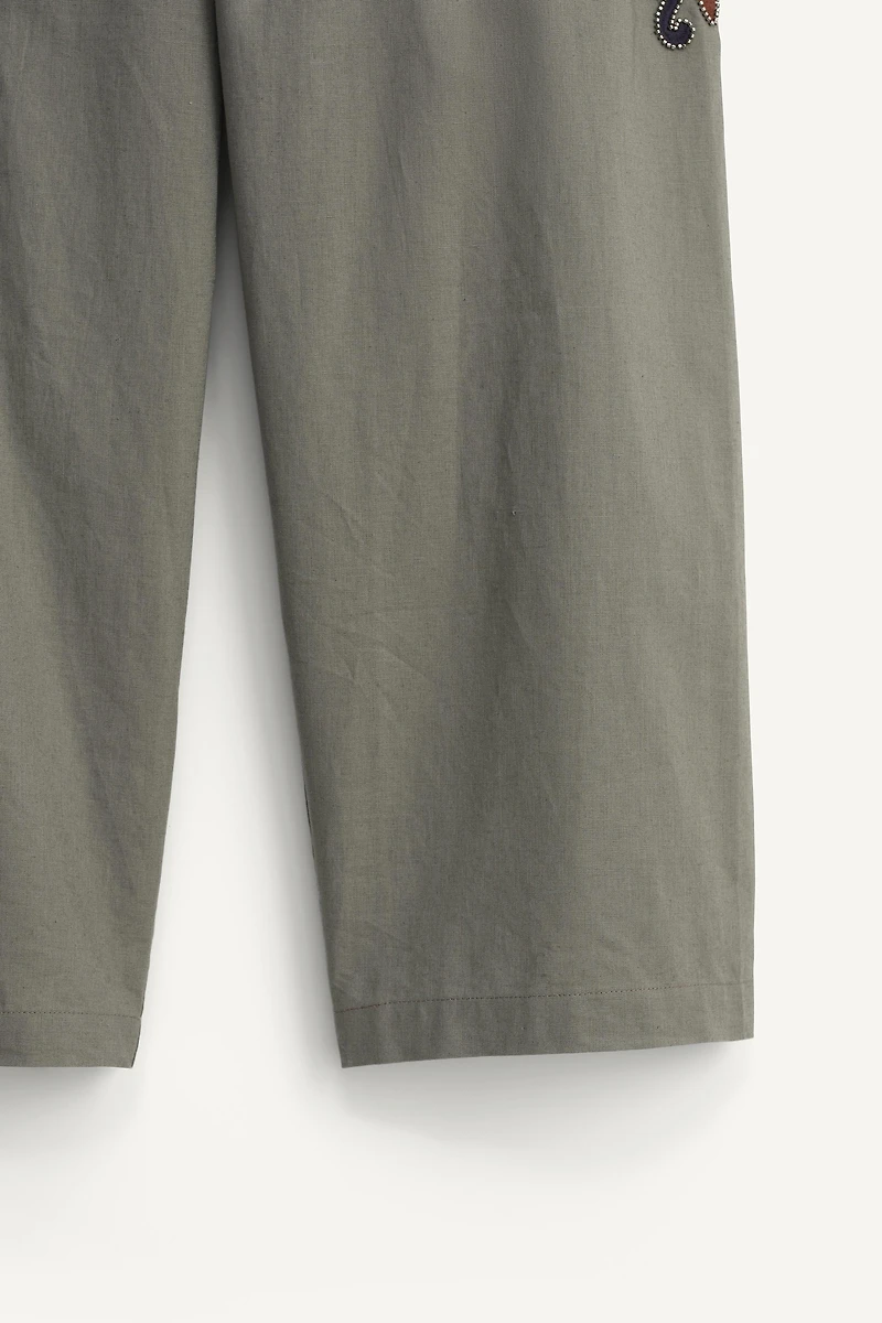 CONTRAST EMBROIDERED LINEN-COTTON PANTS