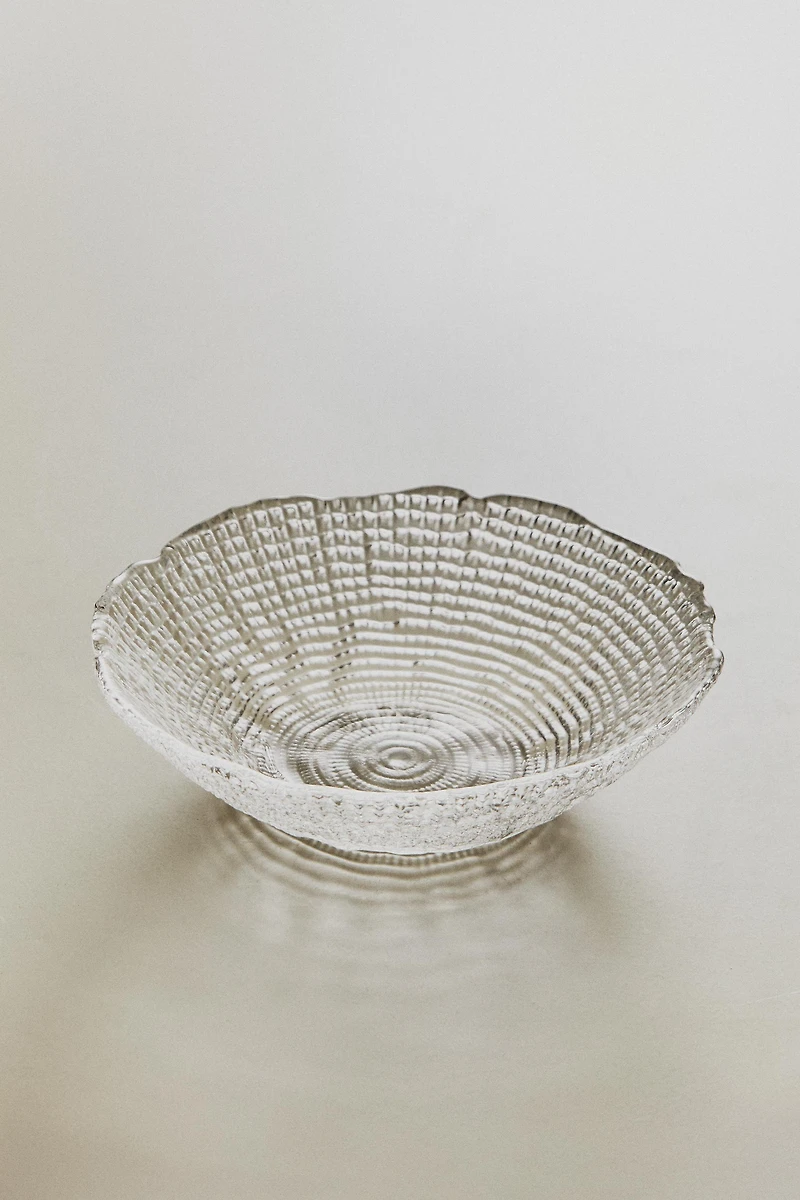 GLASS BOWL WITH RAISED DESIGN