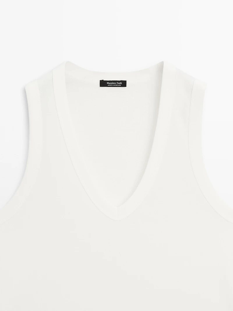 T-shirt col V en coton mercerisé