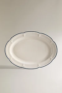SERVING DISH WITH CONTRAST RIM