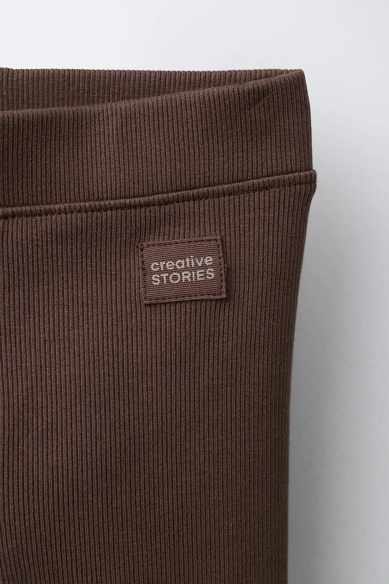 LEGGING CÔTELÉ À ÉTIQUETTE