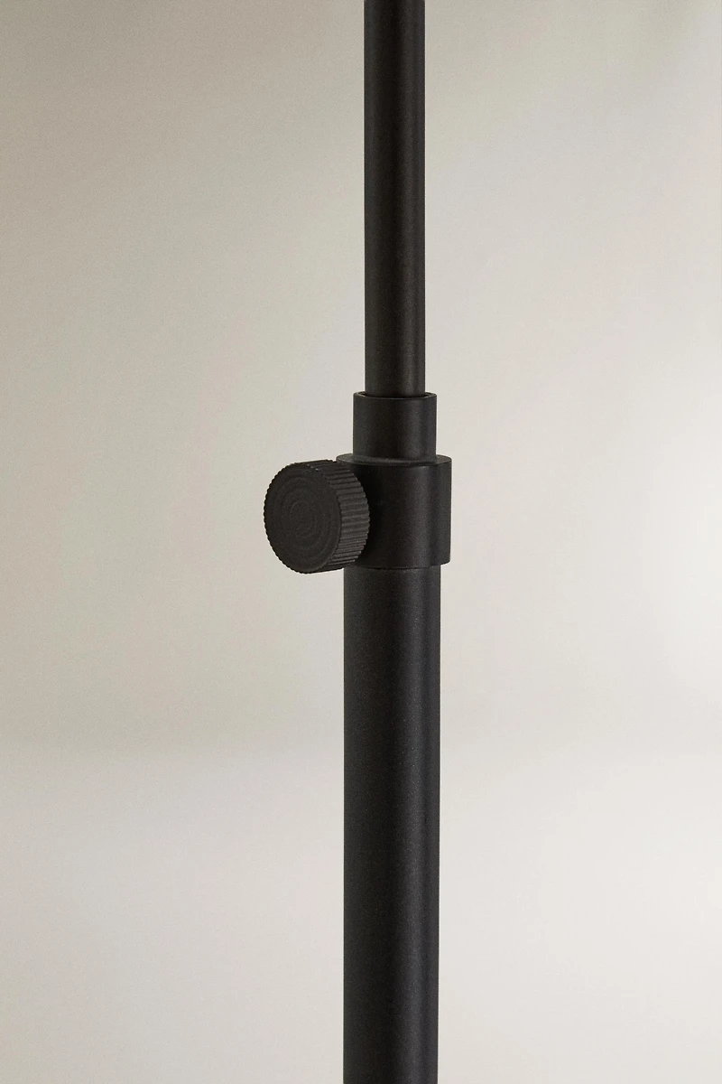 LAMPE PIED MÉTAL