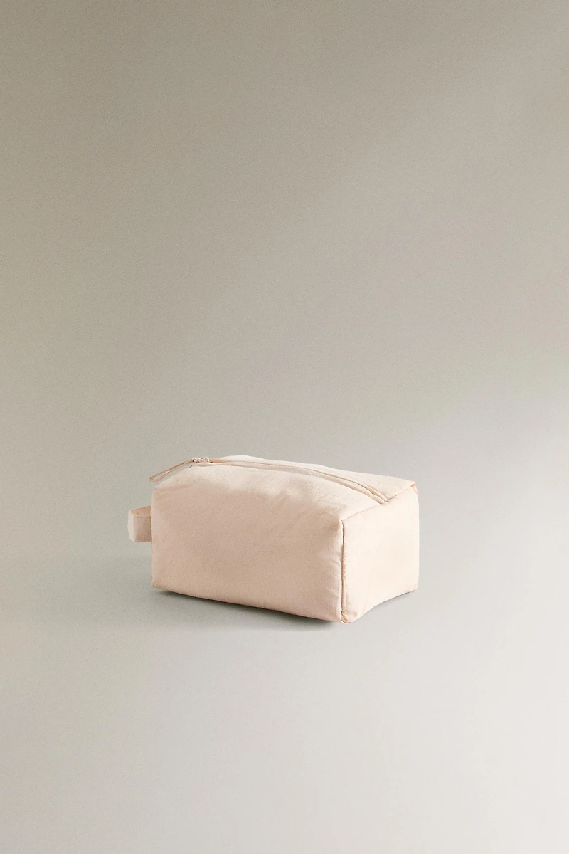 LARGE NYLON MAKEUP BAG