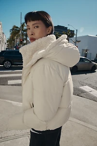 ANORAK À CAPUCHE EN BORG DÉPERLANT COUPE-VENT