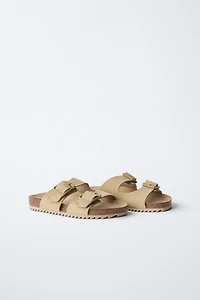 LEATHER BUCKLE SANDALS