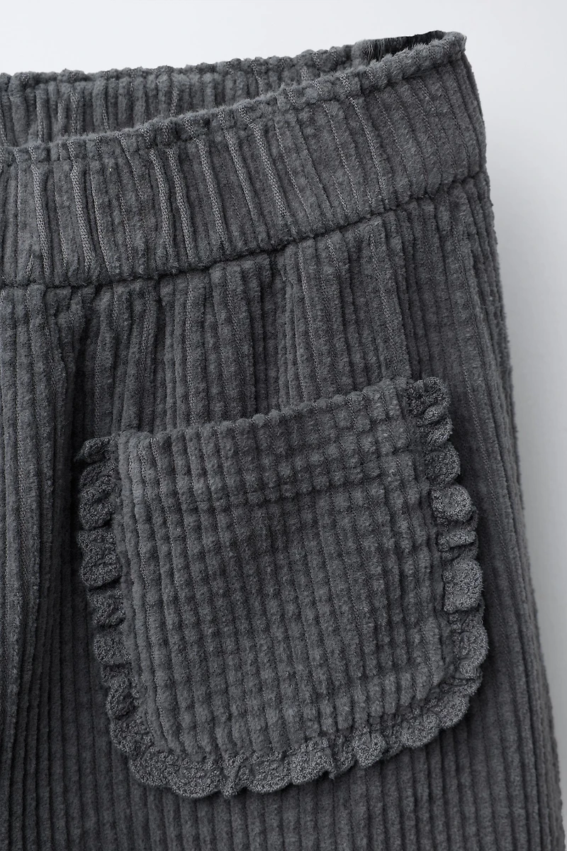 PANTALON EN VELOURS CÔTELÉ ÉPAIS ET DENTELLE