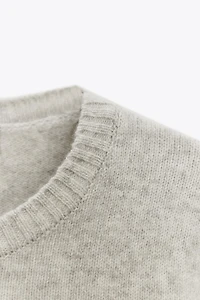 100% WOOL LONG SLEEVE SWEATER