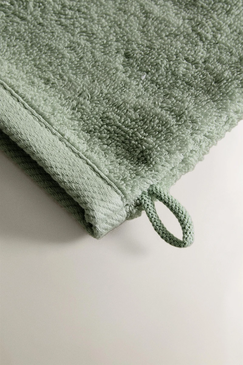 COTTON TERRY BATH MITT
