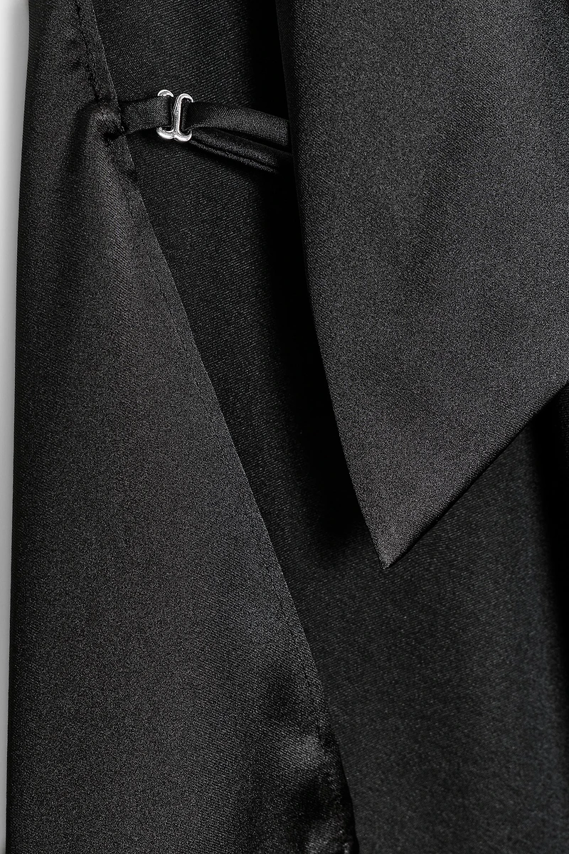 ASYMMETRIC HALTER TOP