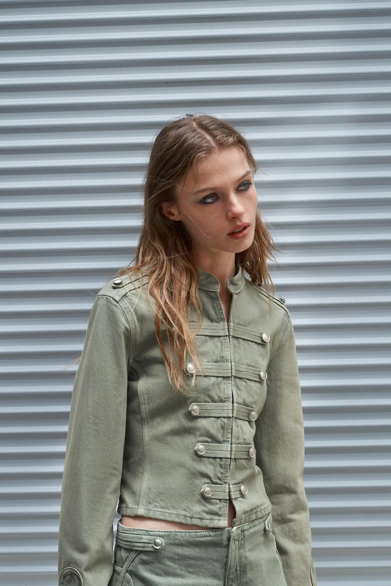 FITTED BUTTON JACKET