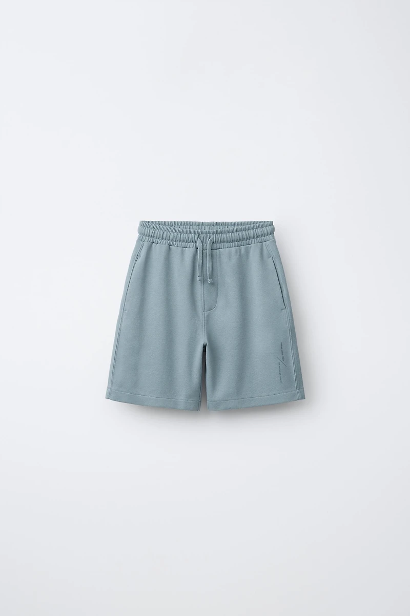 INTERLOCK T-SHIRT AND BERMUDA SET