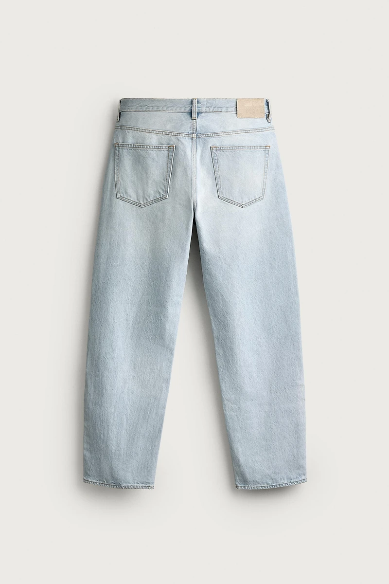 STRAIGHT ANKLE FIT JEANS