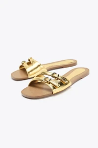 METALLIC EFFECT FLAT SANDALS
