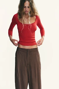 SEAMLESS RIB BOW TOP
