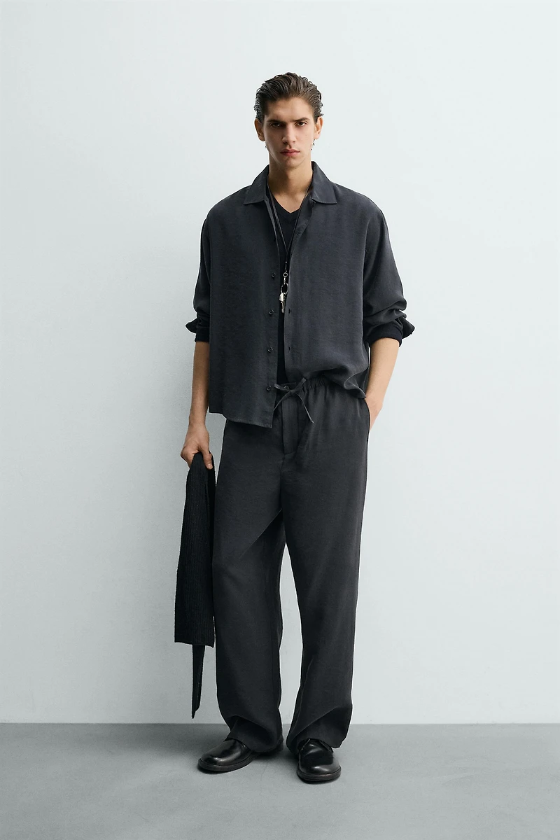 RELAXED FIT FLOWY SHIRT