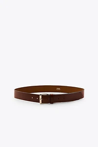 CEINTURE EN CUIR À BOUCLE CARRÉE