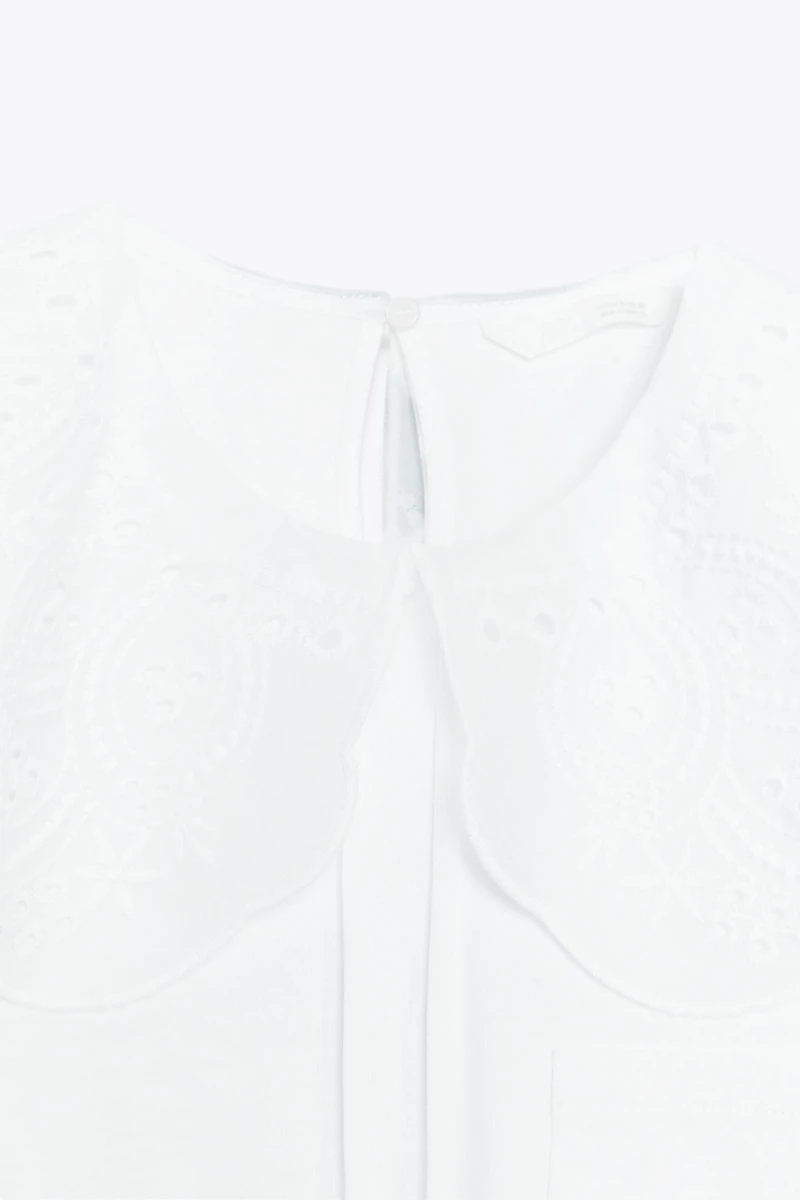EMBROIDERED PETER PAN COLLAR T-SHIRT