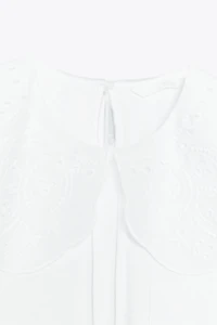 EMBROIDERED PETER PAN COLLAR T-SHIRT