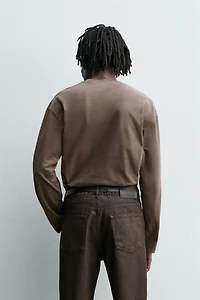 T-SHIRT LAVÉ À MANCHES LONGUES