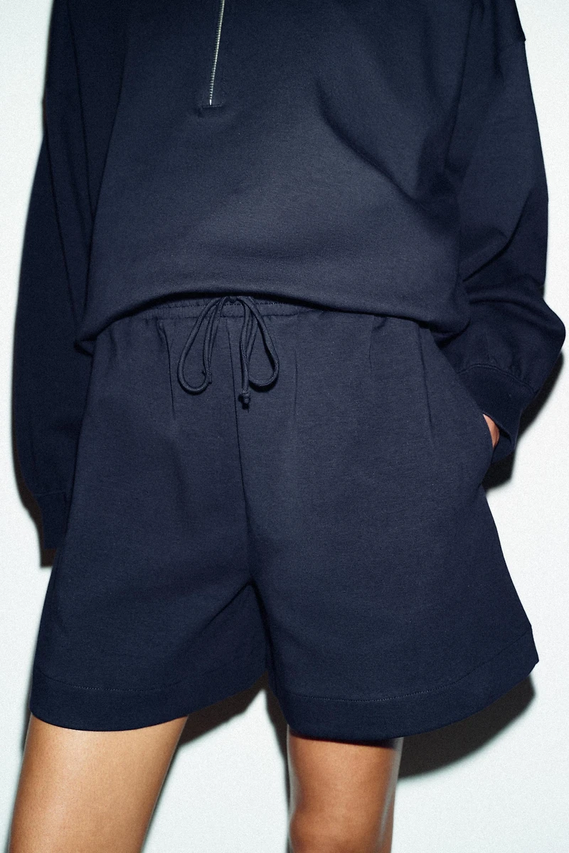 DRAWSTRING SHORTS