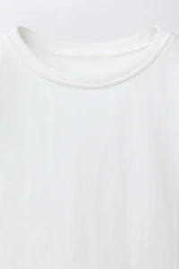 FLORAL APPLIQUÉ T-SHIRT
