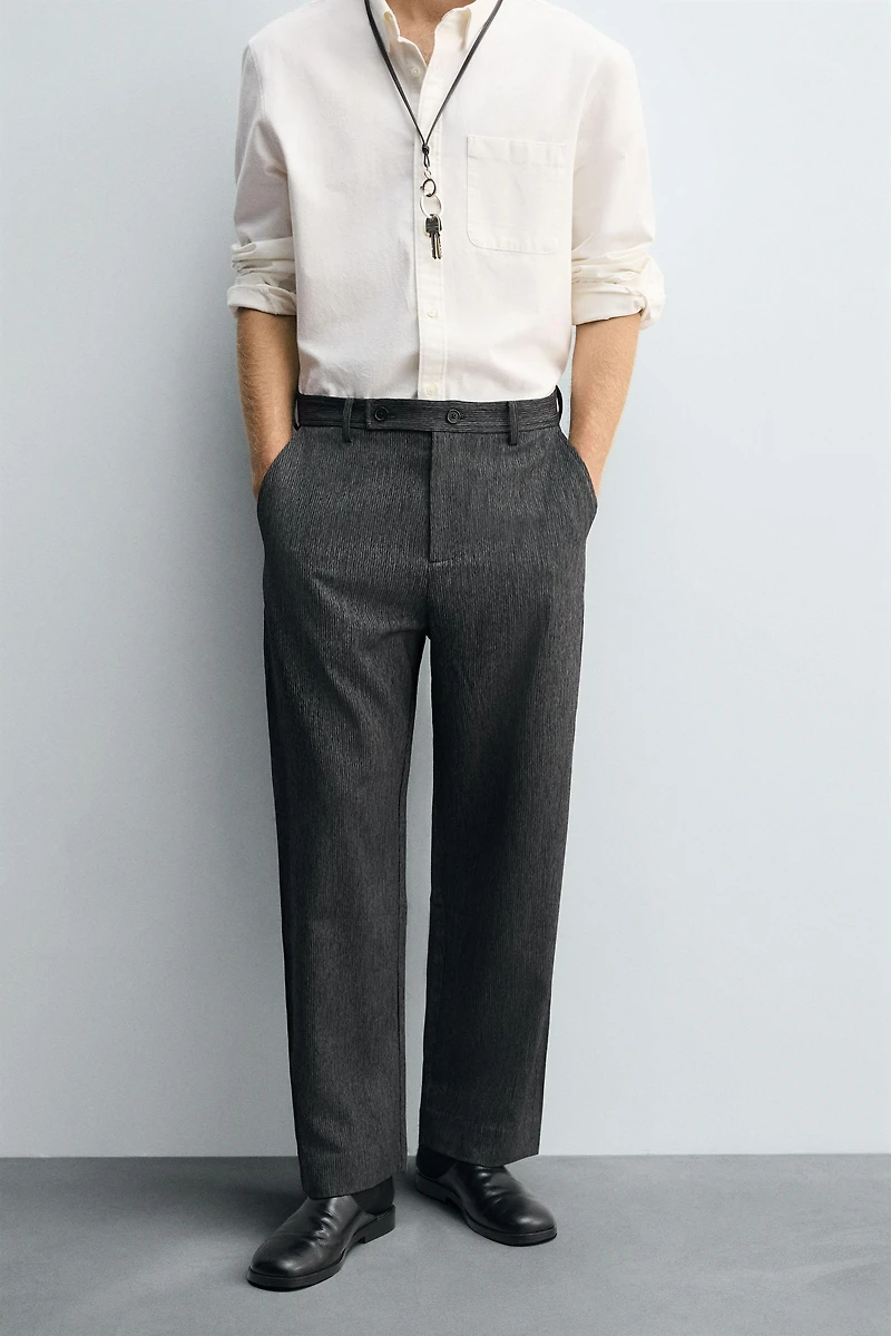 TEXTURED TAPERED FIT PANTS