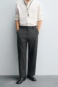 TEXTURED TAPERED FIT PANTS