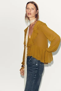 FLOWY RUFFLED TOP