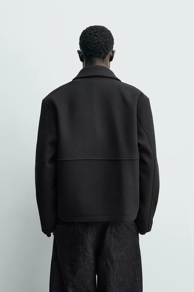 BLOUSON STRUCTURÉ À CHEVRON ET ZIP