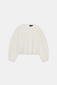 VOLUME SLEEVE CROP TOP