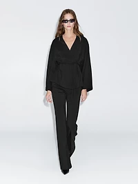 Flowing V-neck kimono