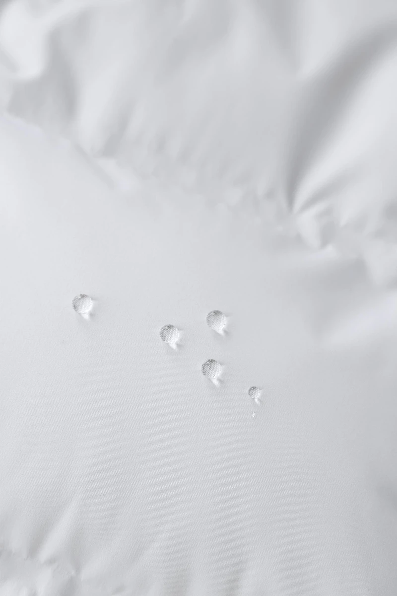 WATER REPELLENT PUFFER COAT WITH LABEL