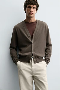 LIGHTWEIGHT STRUCTURED CARDIGAN