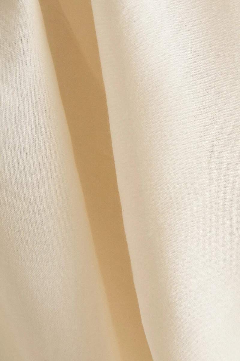 NIGHTGOWN WITH LACE SLEEVES
