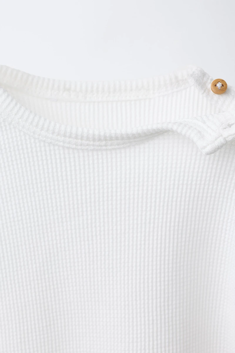 ENSEMBLE GAUFRÉ T-SHIRT ET BERMUDA UNI