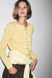 GILET EN MAILLE 100 % CACHEMIRE