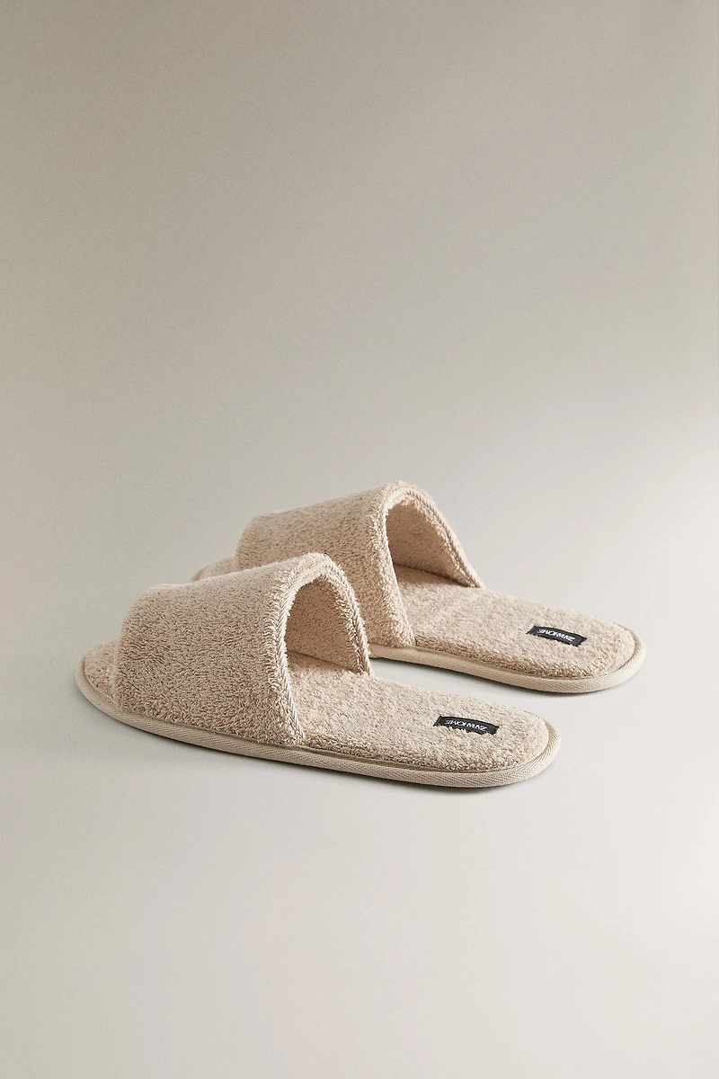 OPEN TERRY BATHROOM SLIPPERS