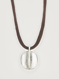 Collier feuille cordon soie