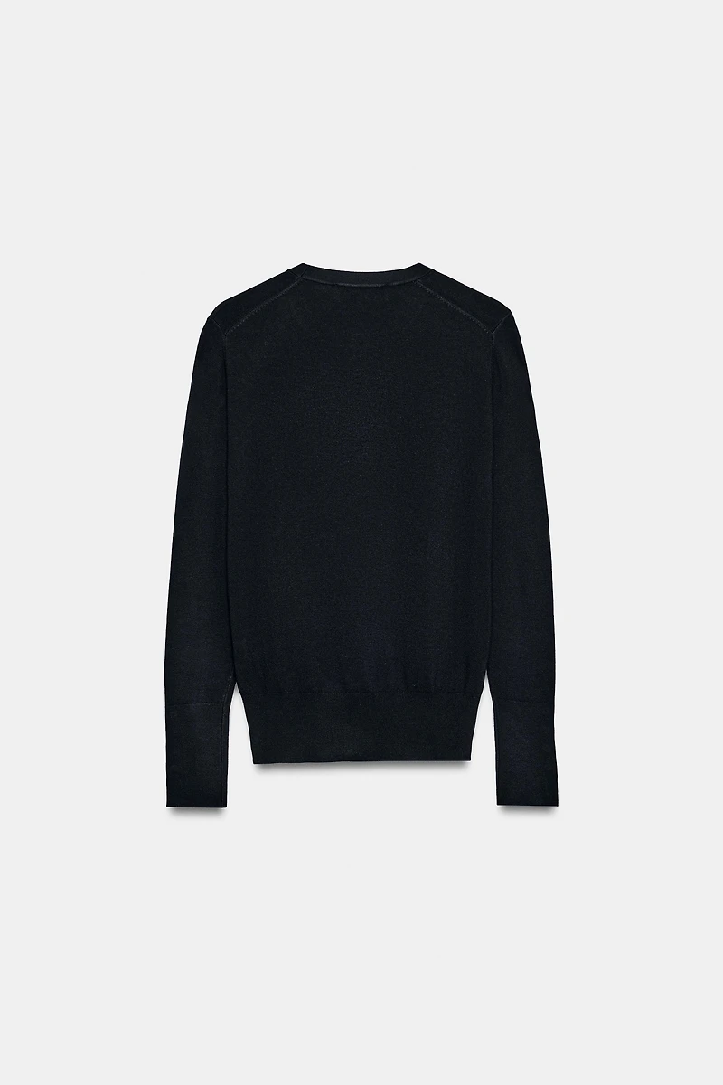 PULL BASIQUE EN MAILLE UNIE