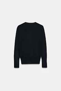 PULL BASIQUE EN MAILLE UNIE