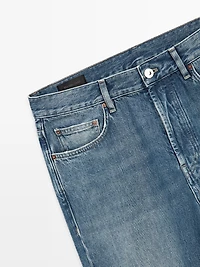 Straight-leg jeans