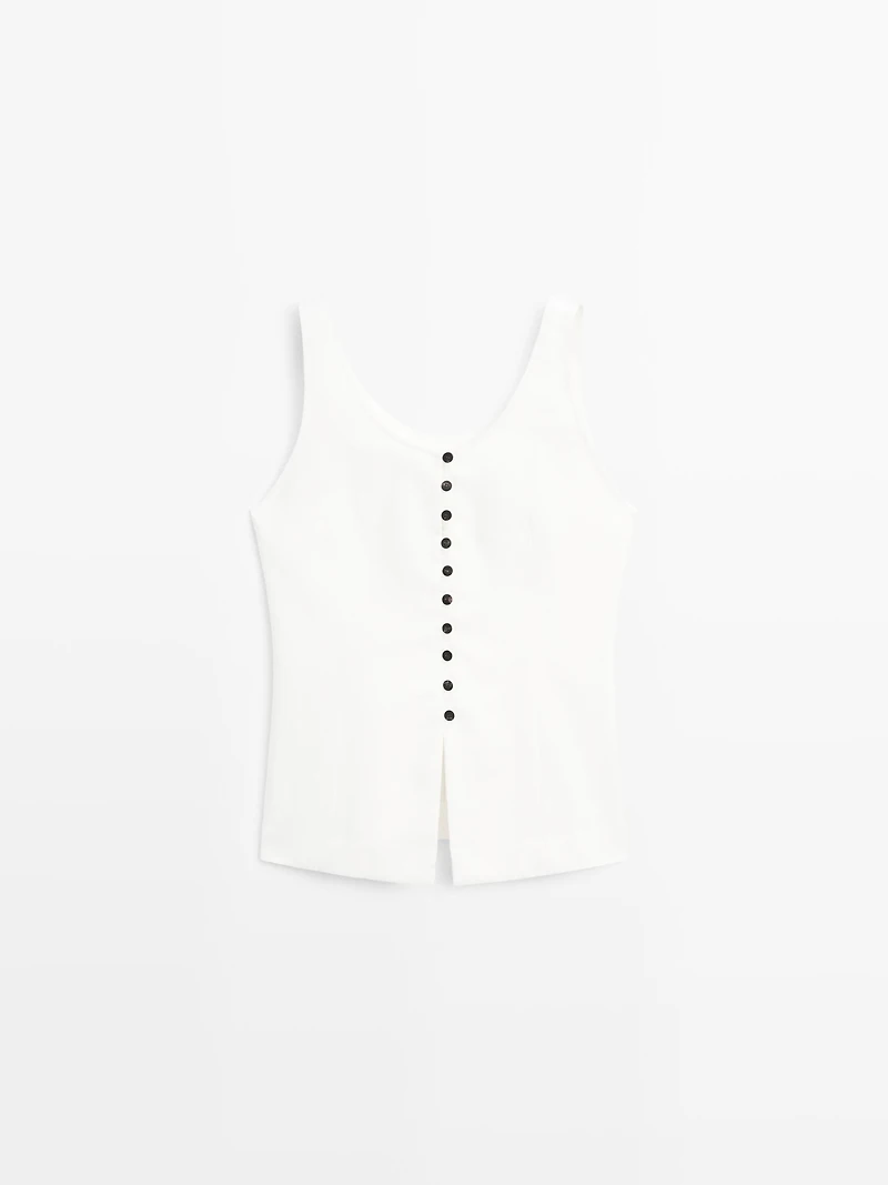 Linen blend top with buttons