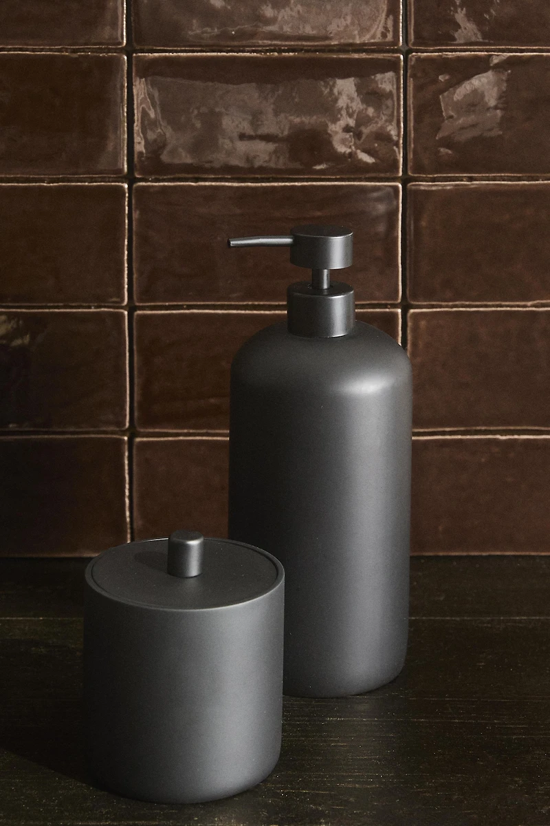 BLACK RESIN SOAP DISPENSER
