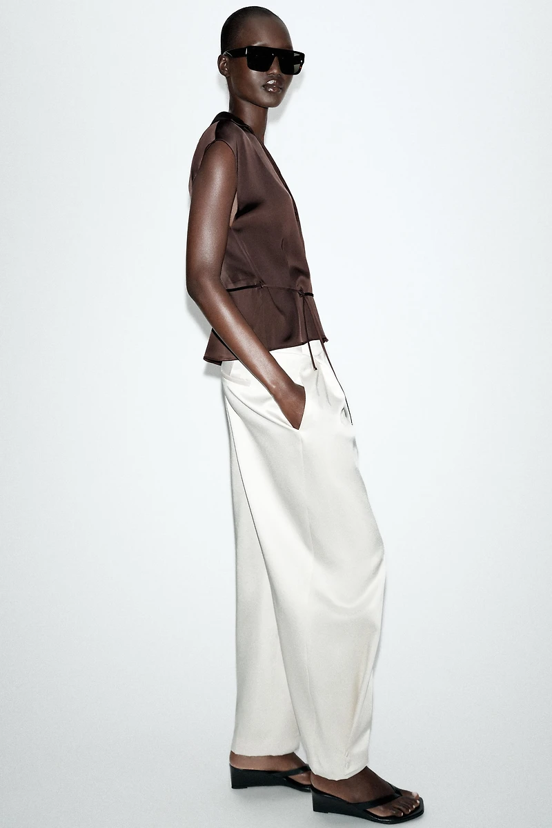 BELTED SATIN EFFECT SLEEVELESS SHIRT