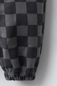 CHECKERBOARD SWEATSHIRT AND PANTS JOGGING SET
