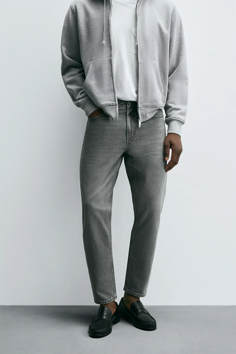SLIM TAPERED FIT JEANS