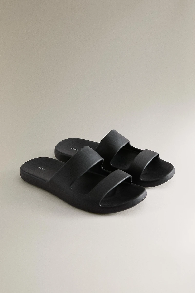 RUBBERISED FLAT SANDALS