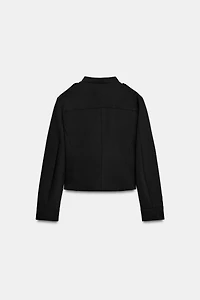 BUTTONED FITTED BLAZER