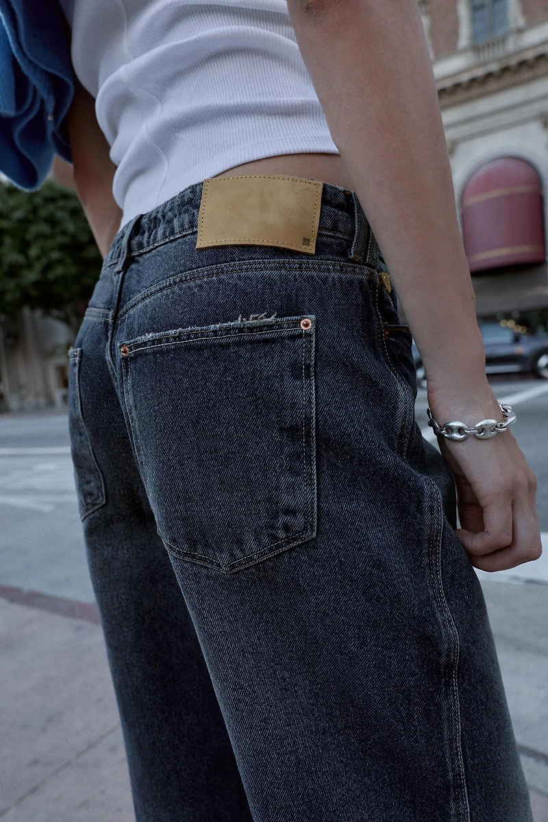 Z1975 MID-RISE STRAIGHT LEG JEANS