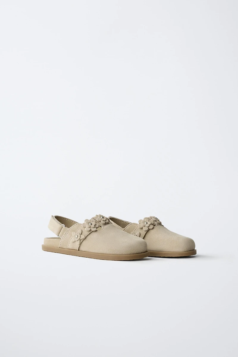 SABOTS EN CUIR AVEC FLEURS